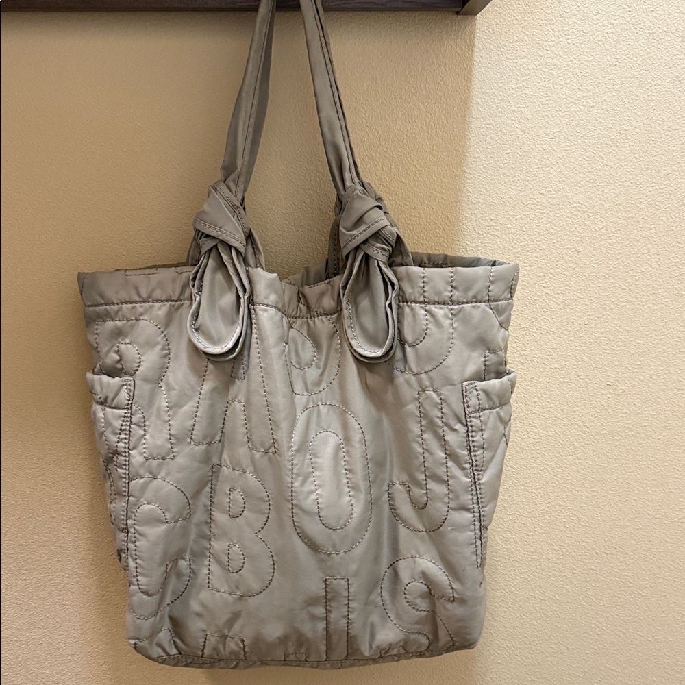 Marc Jacobs Quilted Gray Tote Bag - Picture 8 of 10